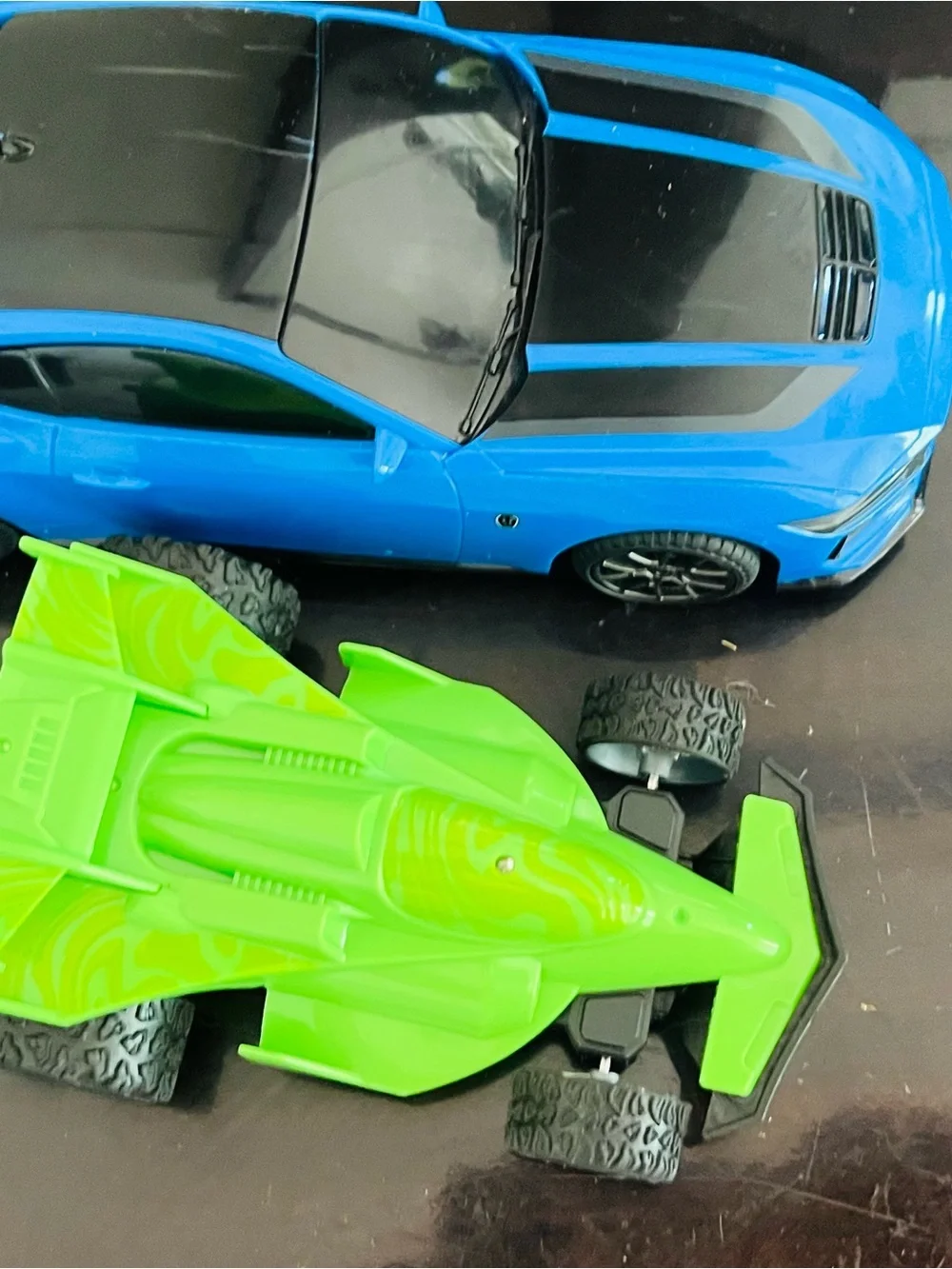 Green Race Team car carries Toy Truck Kids  With 2 Racing Car Set - Toy Vehicle